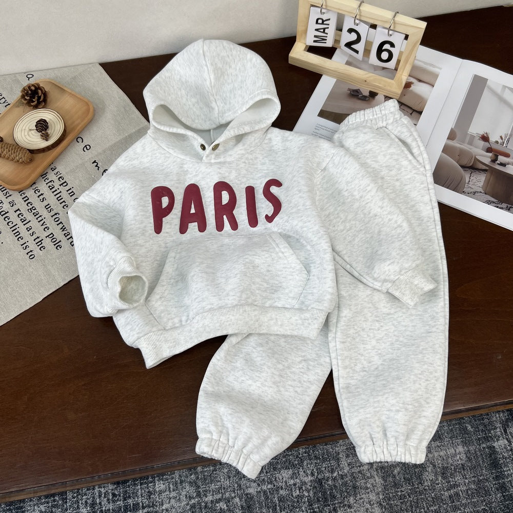 Conjunto Infantil “Paris” de Sudadera con Capucha y Pantalón