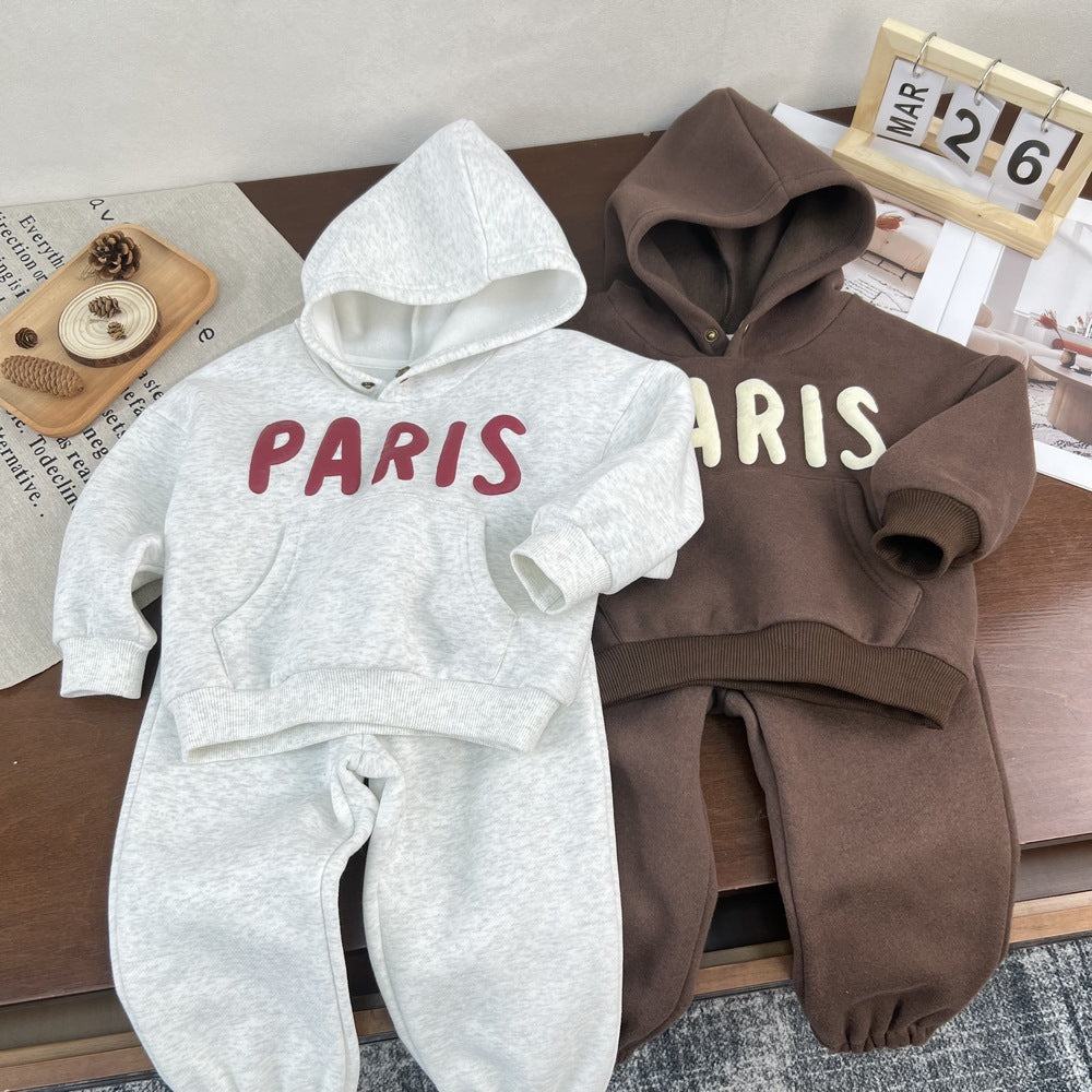 Conjunto Infantil “Paris” de Sudadera con Capucha y Pantalón