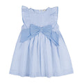 Vestido a rayas azules con volantes y lazo azul