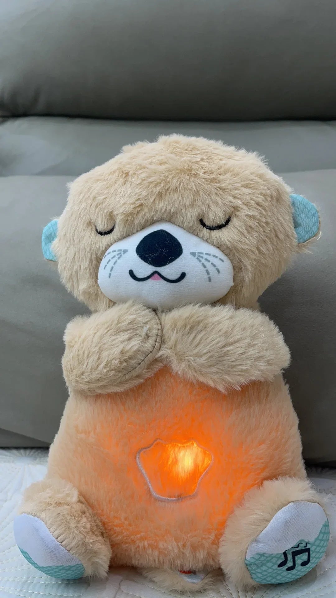 Muñeco con luz osito capibara